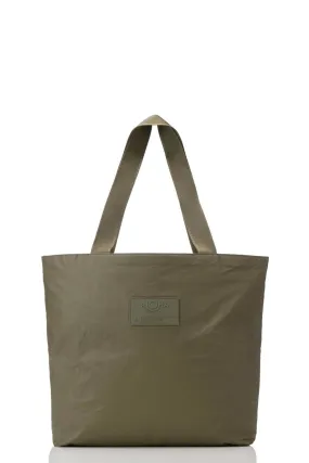 Aloha Day Tripper - Go to travel tote