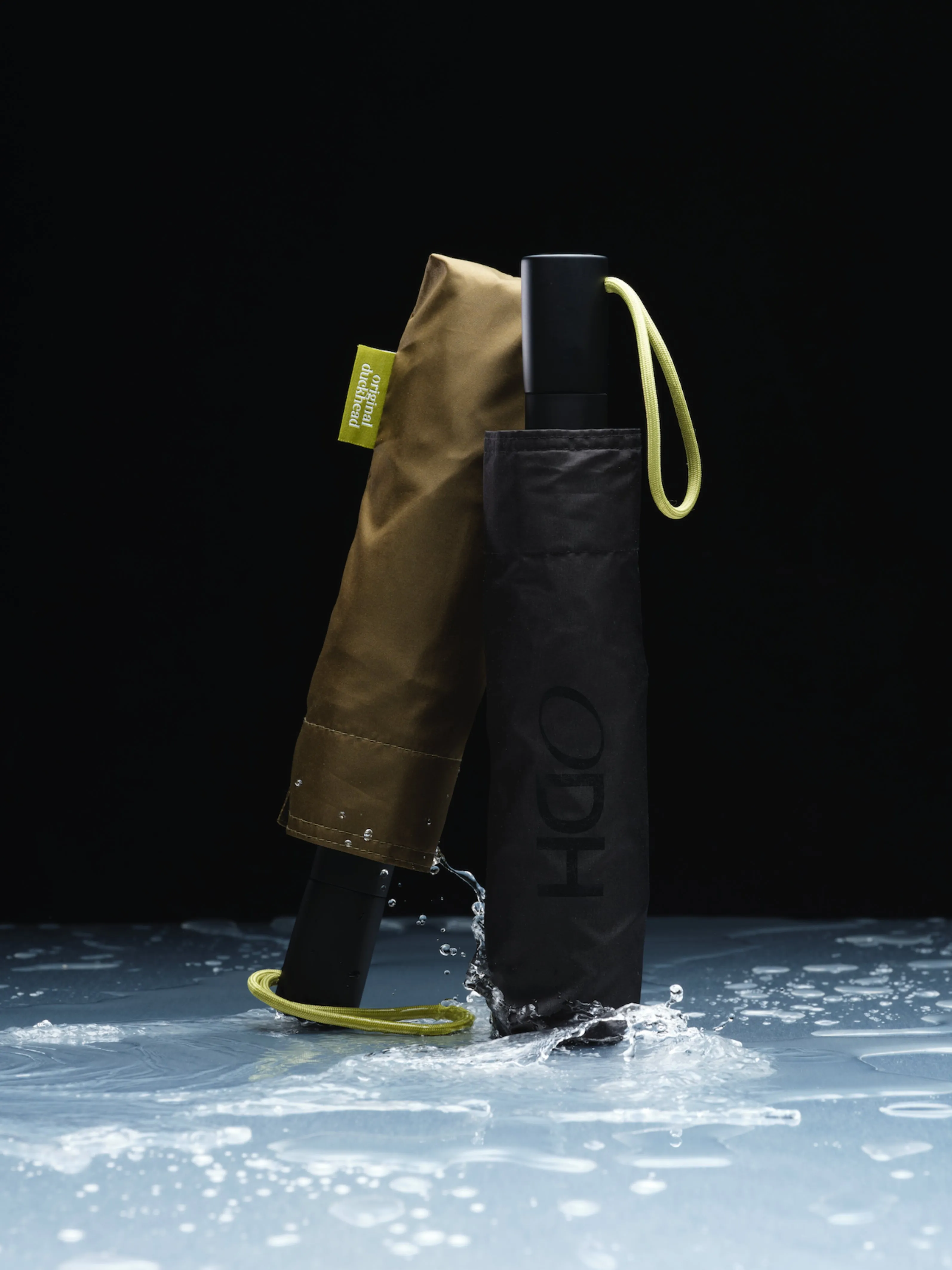 Black Daily Compact Umbrella with Automatic Open-Close Function