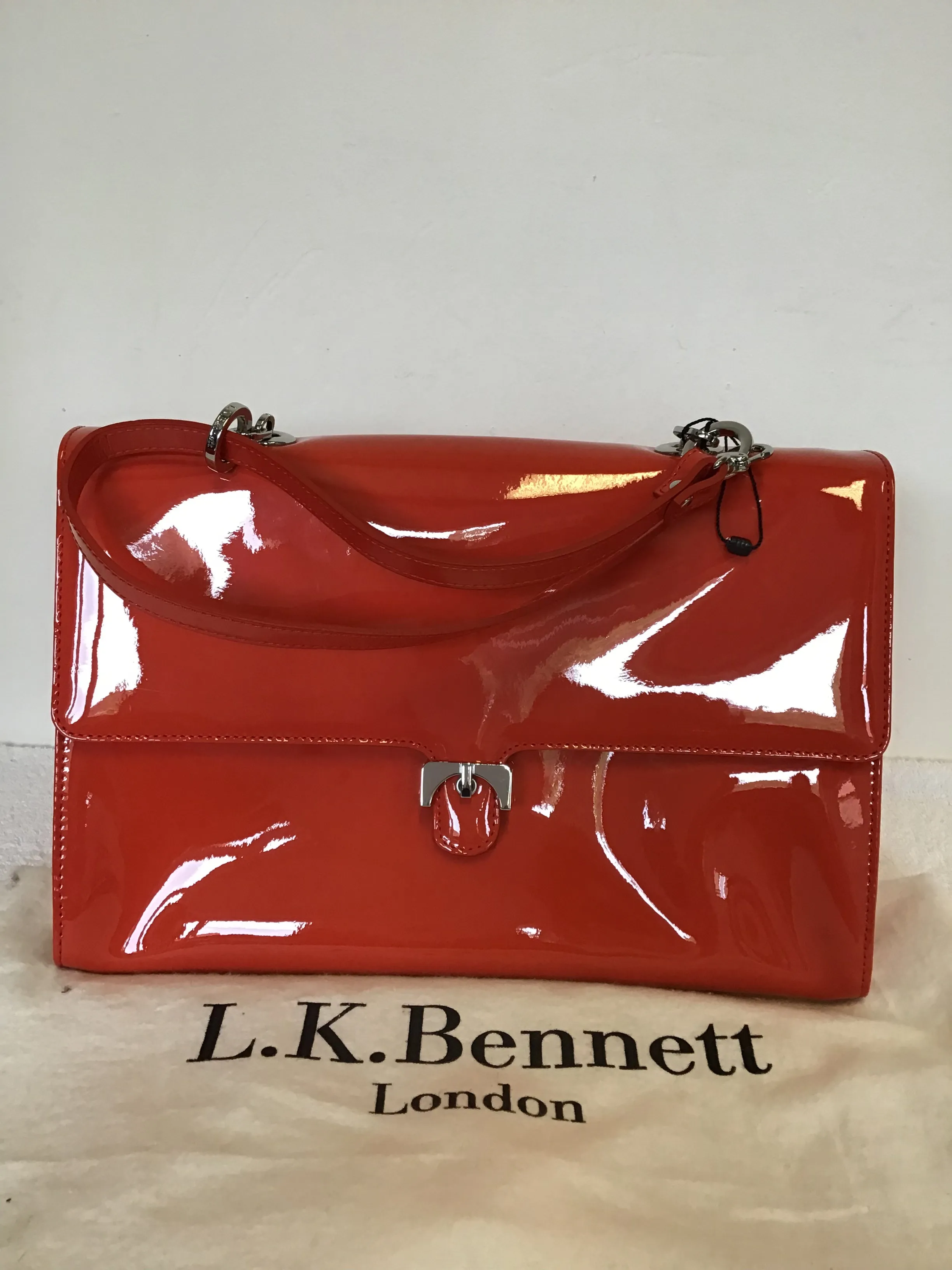 BRAND NEW LK BENNETT CORAL PATENT LEATHER HAND/ SHOULDER BAG