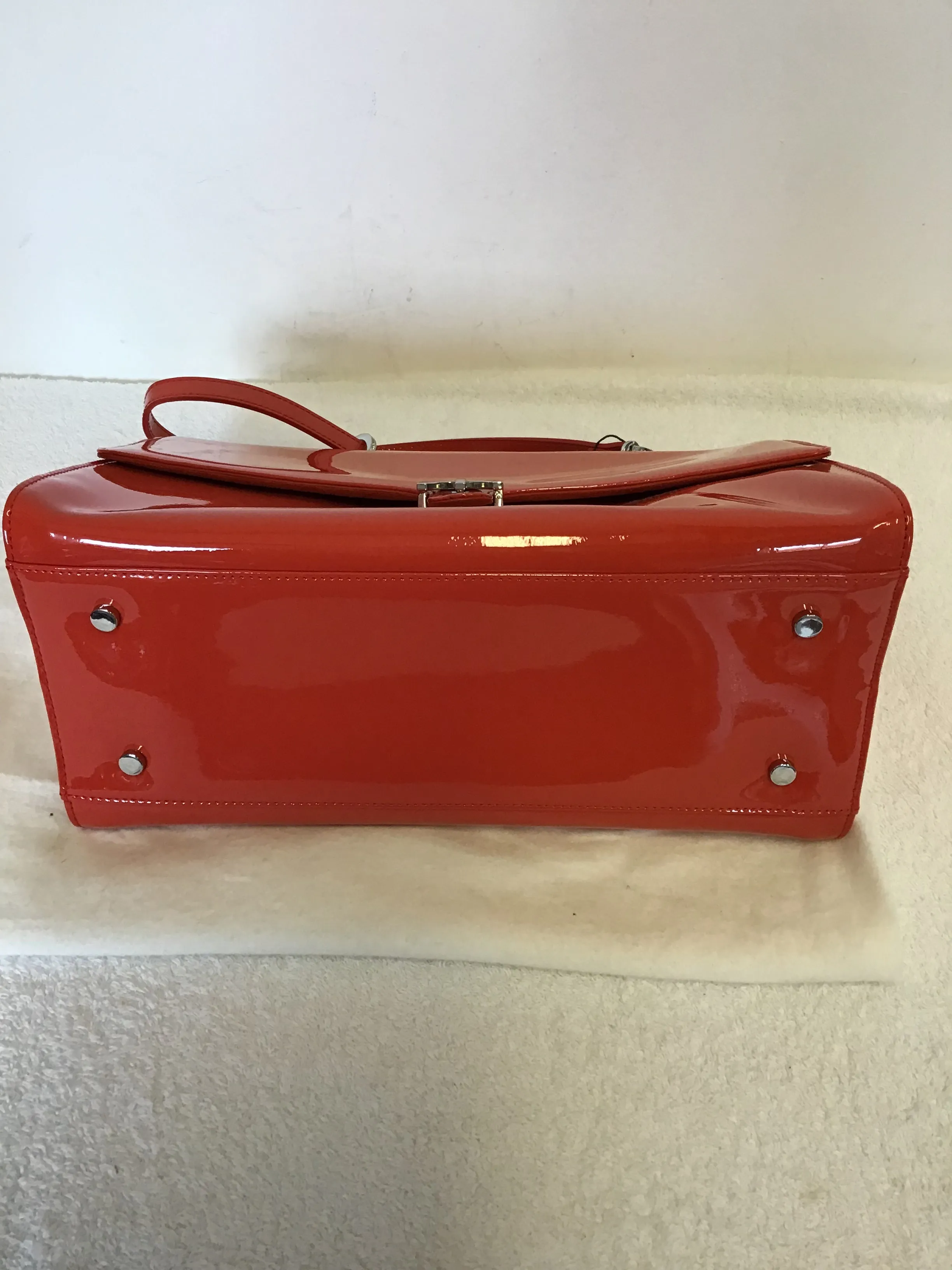 BRAND NEW LK BENNETT CORAL PATENT LEATHER HAND/ SHOULDER BAG