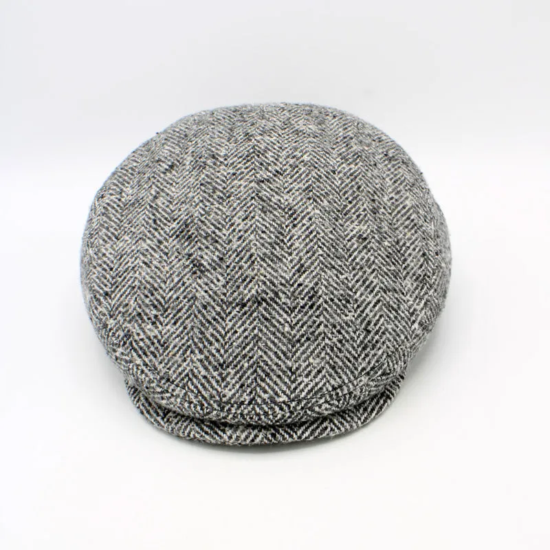 CAP OF THE WEEK - The Light Gray Herringbone Wool Flat Cap by Hologramme Paris