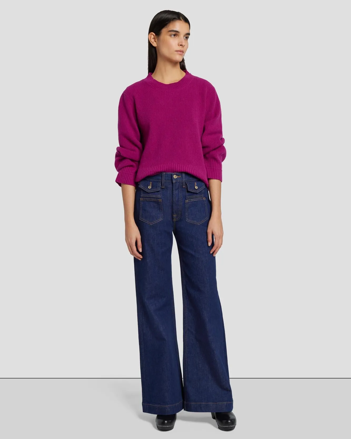 Cashmere Crewneck Sweater in Raspberry