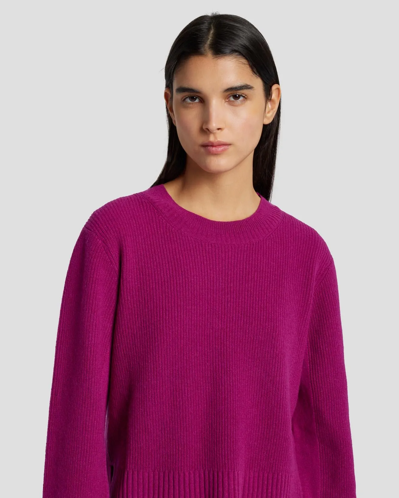 Cashmere Crewneck Sweater in Raspberry
