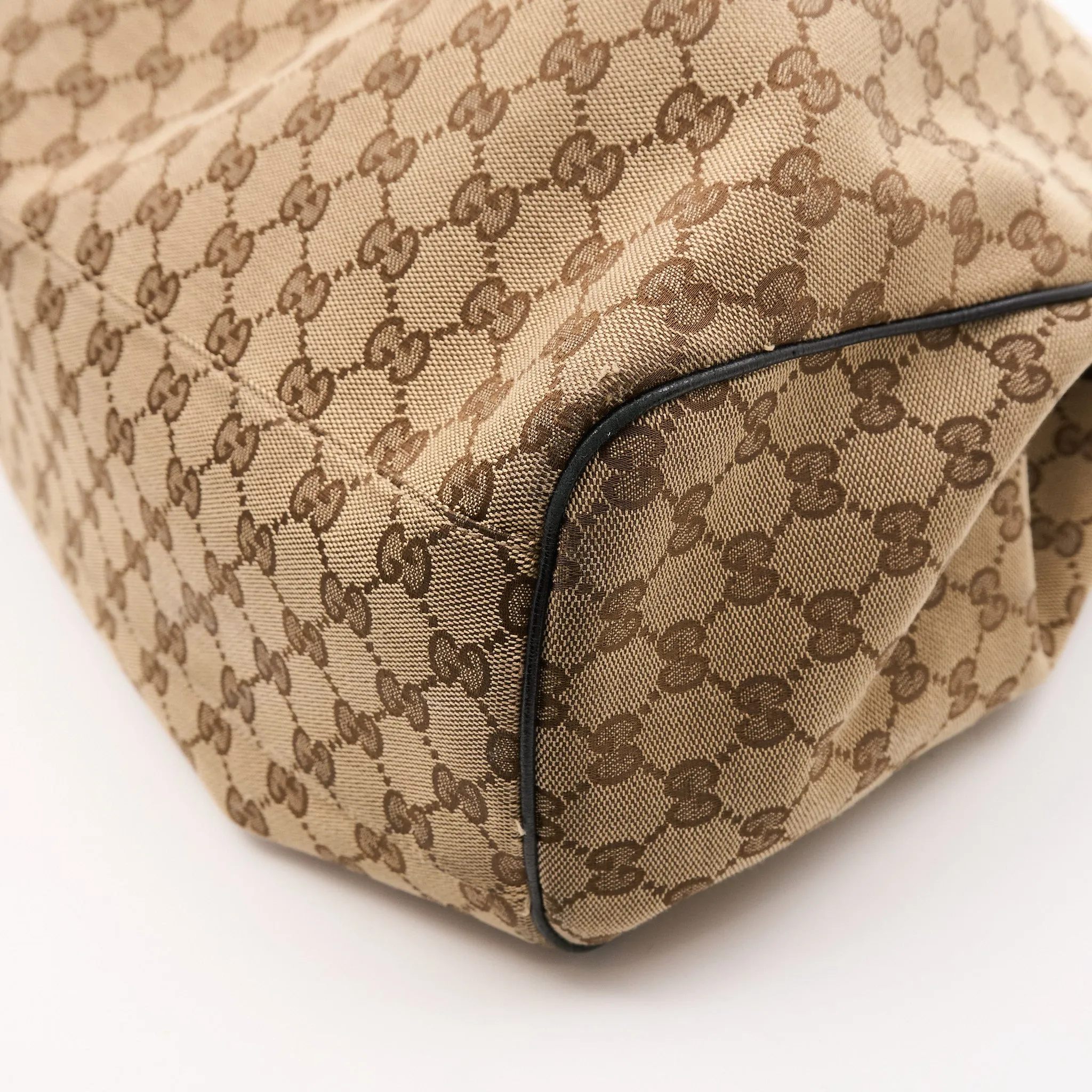 Gucci GG Supreme Canvas Shoulder Bag