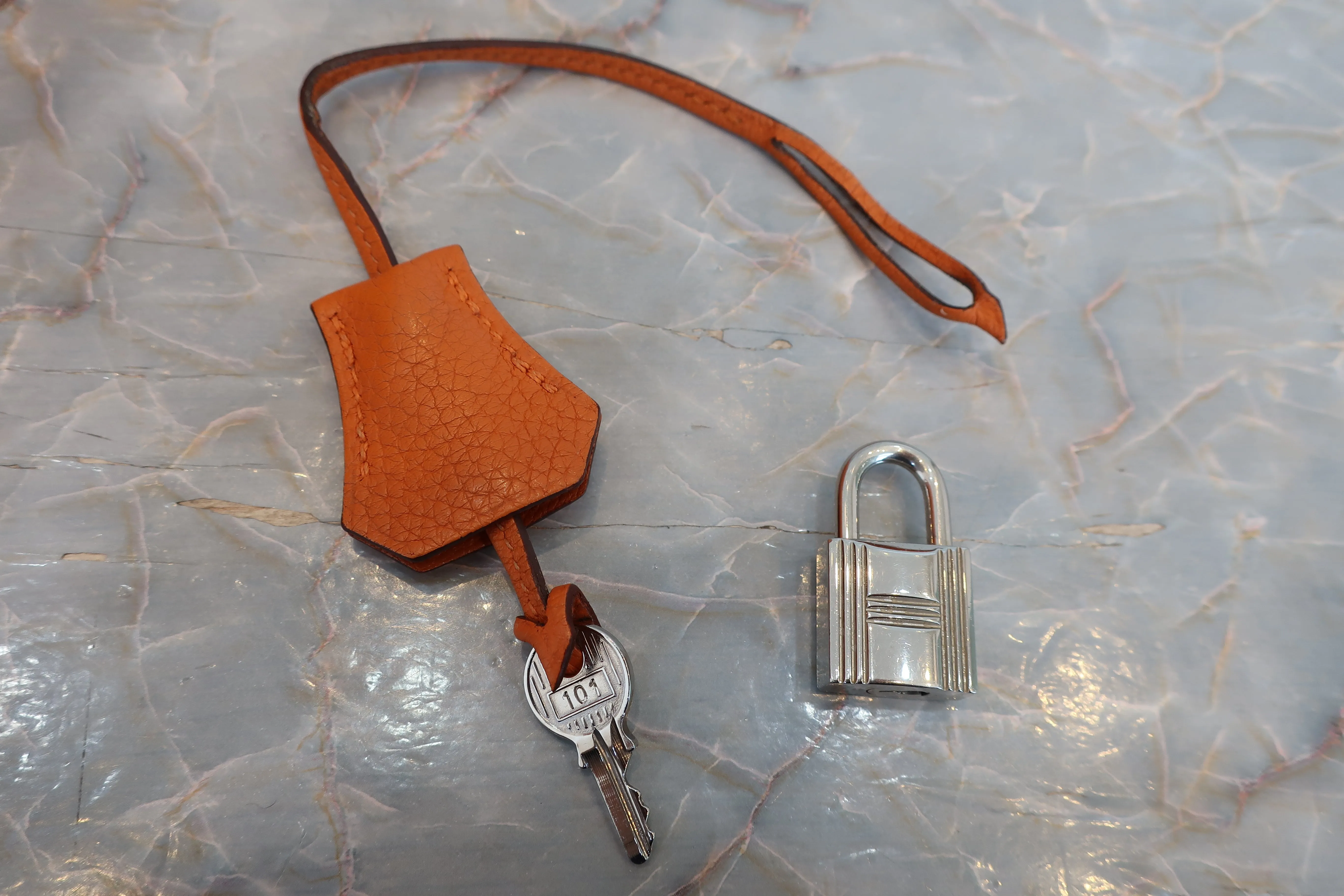 HERMES／エルメス ケリー35 トリヨンクレマンス オレンジ □N刻印 ショルダーバッグ 700010136