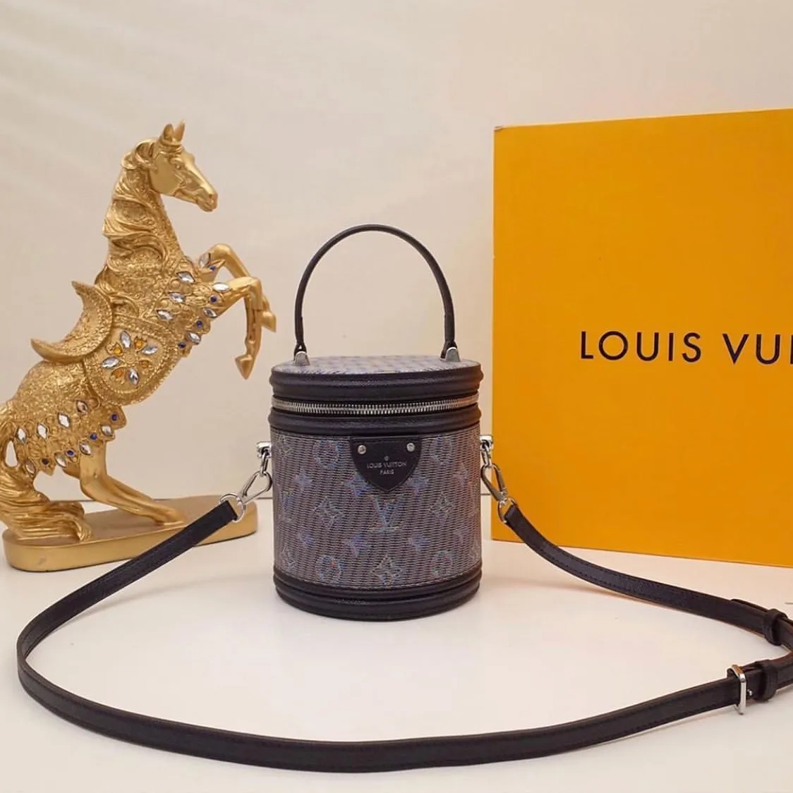 Luxury Bags - LOV - 5945