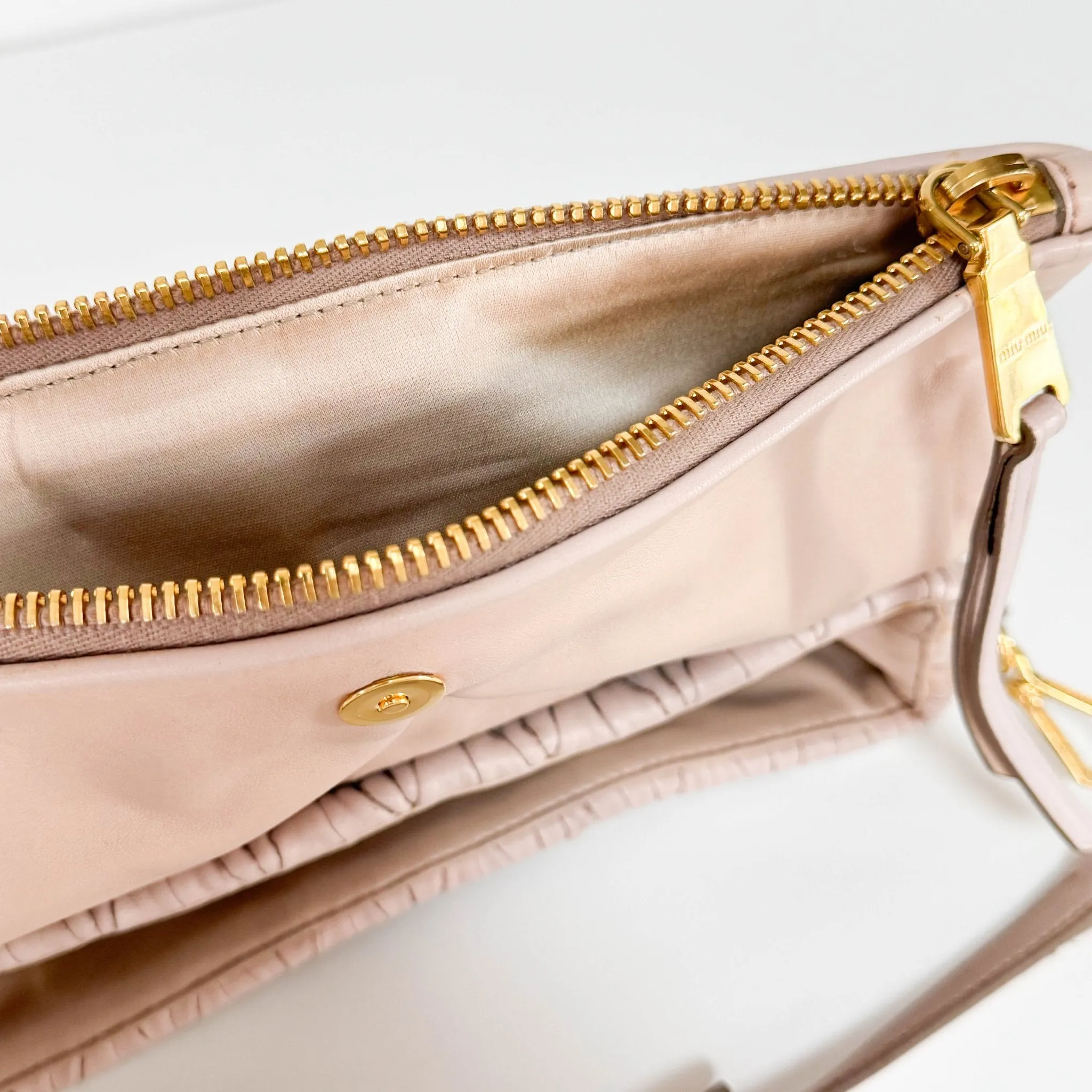 Matelassé Lambskin Leather Clutch / Shoulder Bag Pink