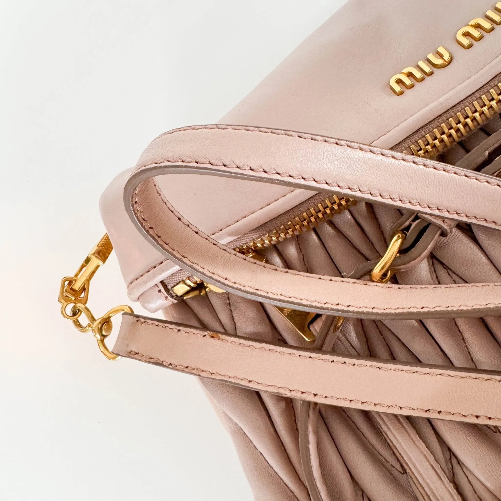 Matelassé Lambskin Leather Clutch / Shoulder Bag Pink