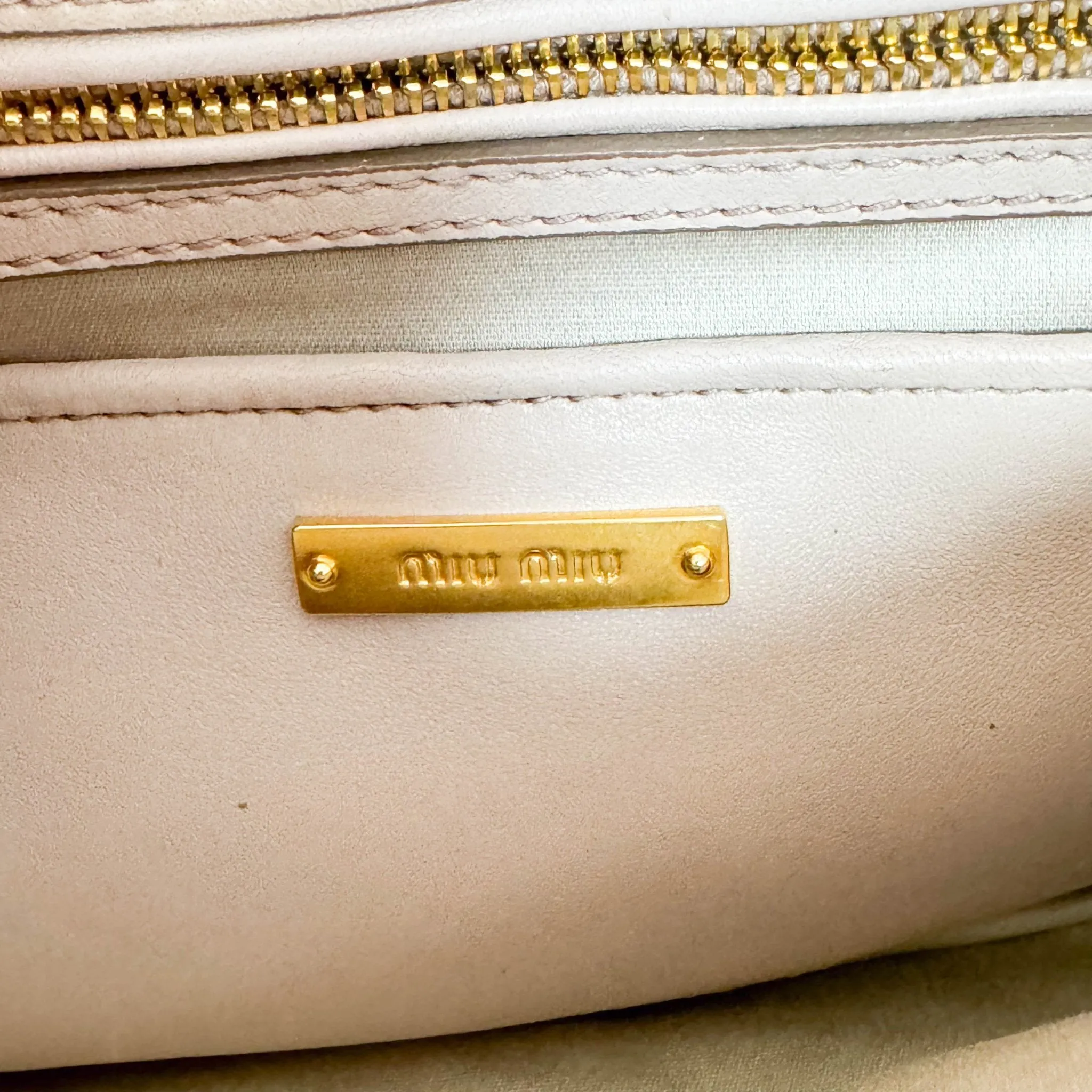 Matelassé Lambskin Leather Clutch / Shoulder Bag Pink