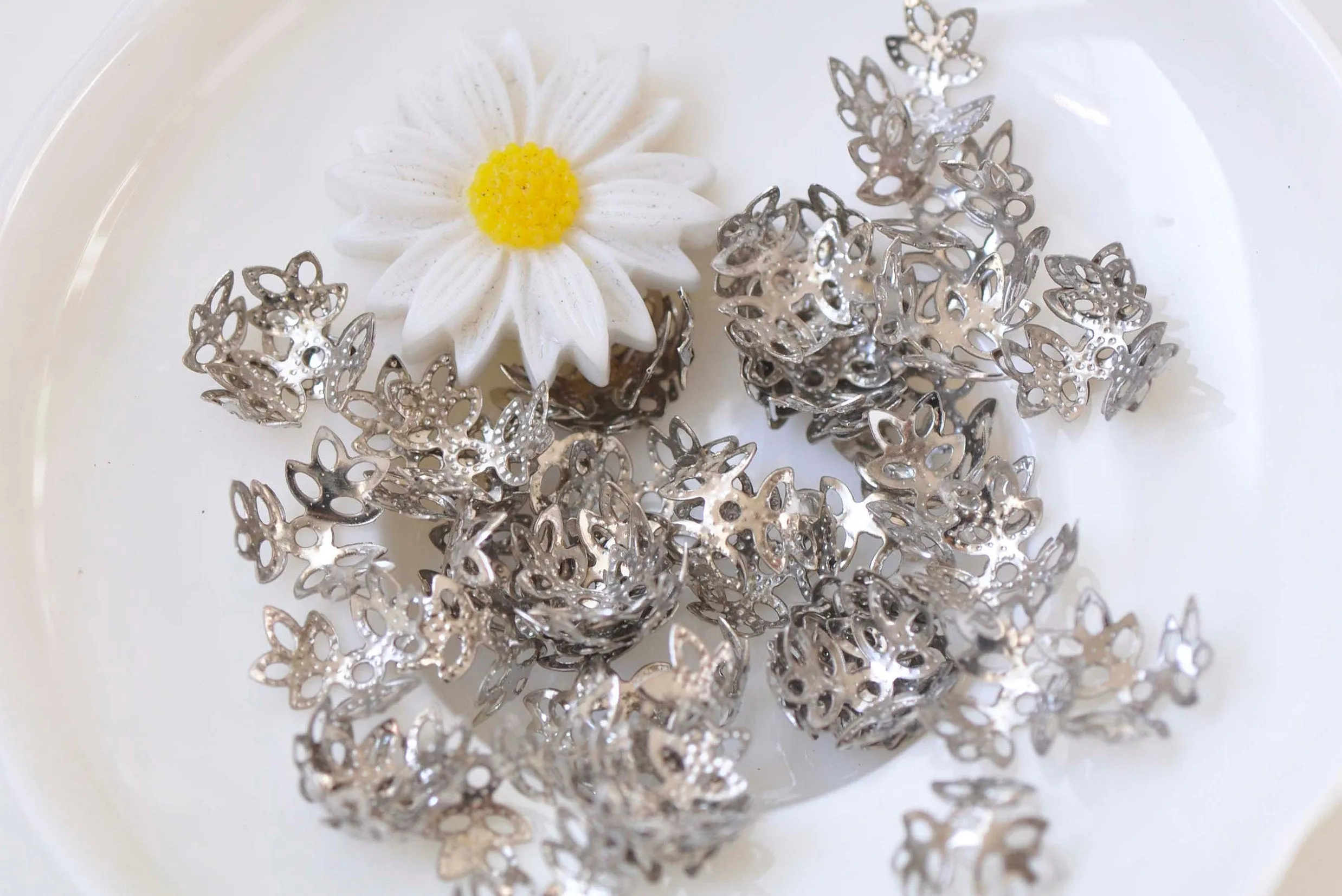Three Petal Filigree Leaf Bead Caps Silvery Gray 9mm Set of 100 A3969