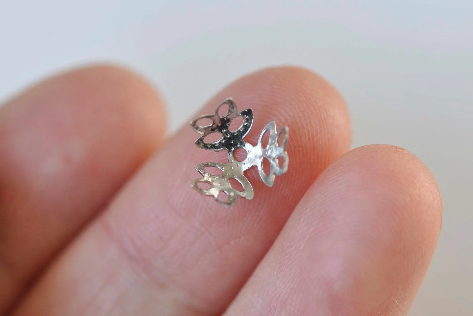 Three Petal Filigree Leaf Bead Caps Silvery Gray 9mm Set of 100 A3969