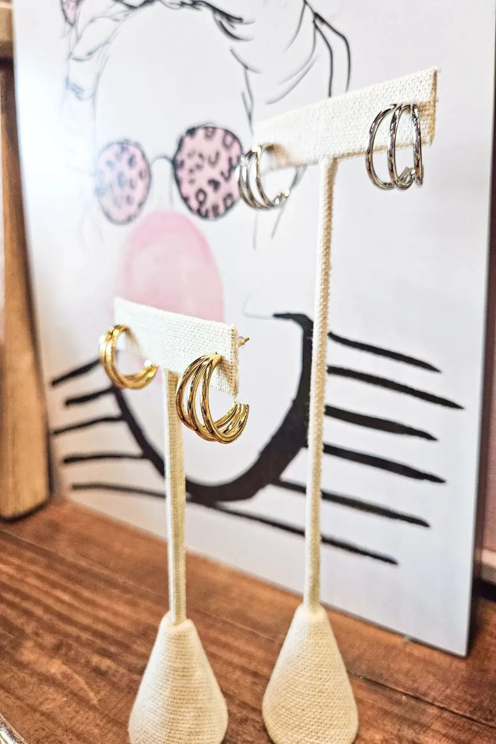 WATER RESISTANT TRIPLE DETAIL HOOP EARRING